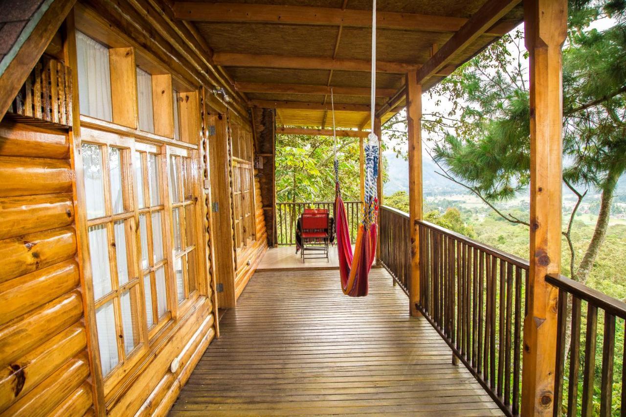 Lodge Altares De *