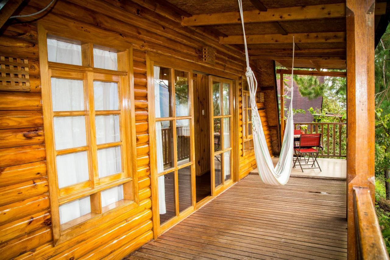 Lodge Altares De *