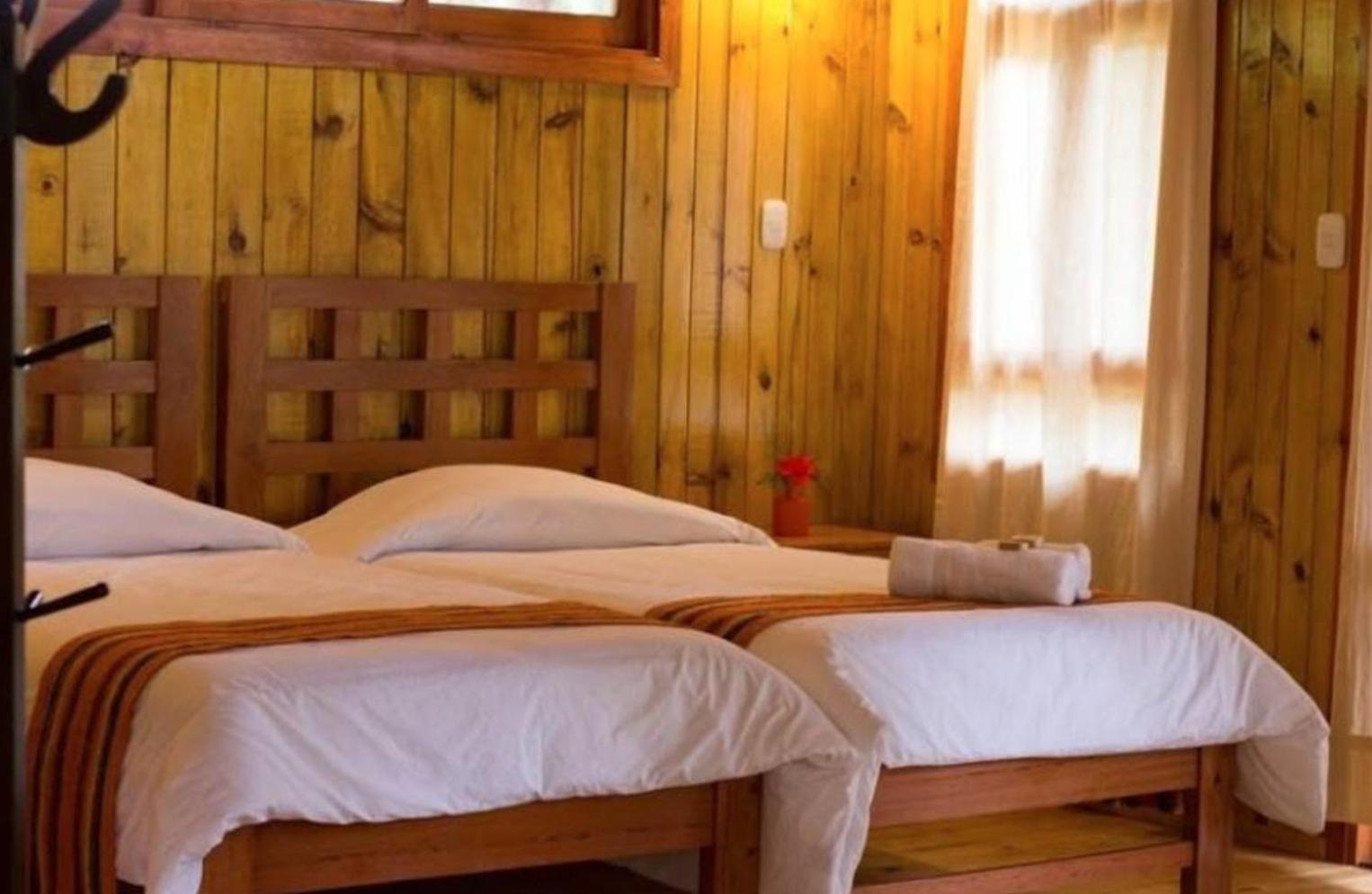 Lodge Altares De *