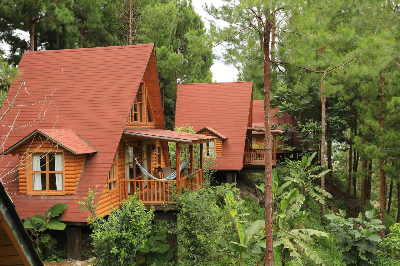 Altares De Lodge